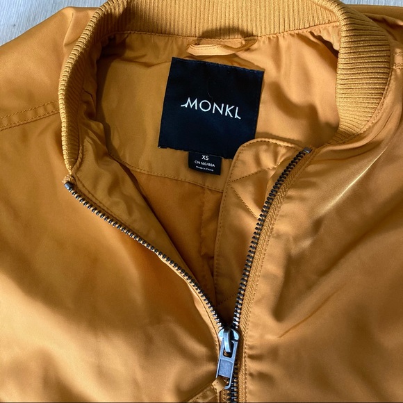 Gold bomber jacket (never worn) - Picture 2 of 3